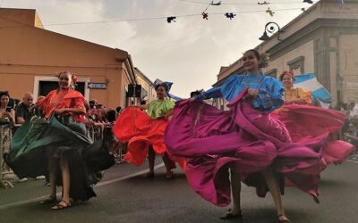 I colori, i suoni e i balli di tutto il mondo nella Gran Parata della 38° Ittiri Folk Festa